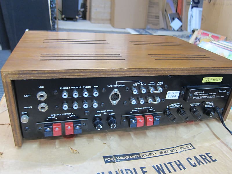 Vintage Sansui AU-666 Stereo Amp Wood Cab, Box,Manual Vintage Sansui AU-666 Stereo Amp Wood Cab, Box,Manual