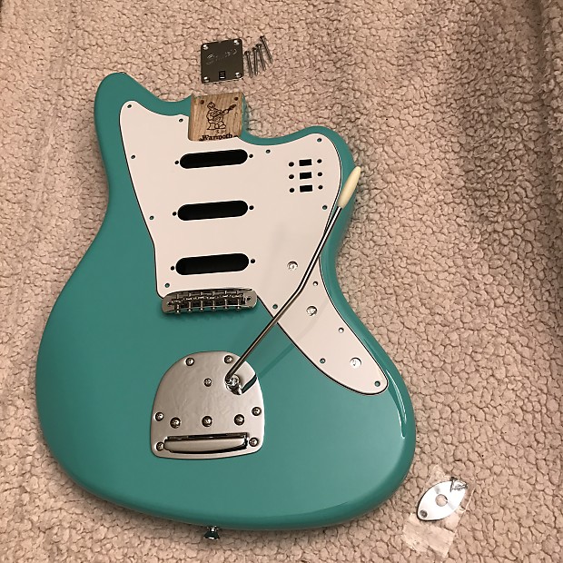 Warmoth JazzMaster Build ( Painting, Tips and Tricks ) - YouTube