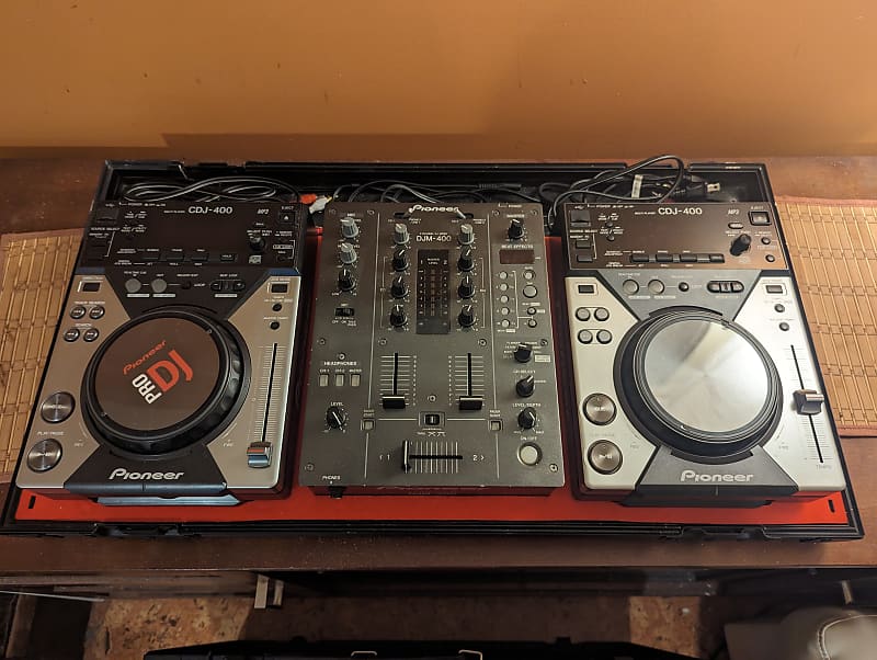 Complete Pioneer DJ Rig: 2 Pioneer CDJ 400s + DJM-400 Mixer + Molded Flight  Case. Awesome Condition!!