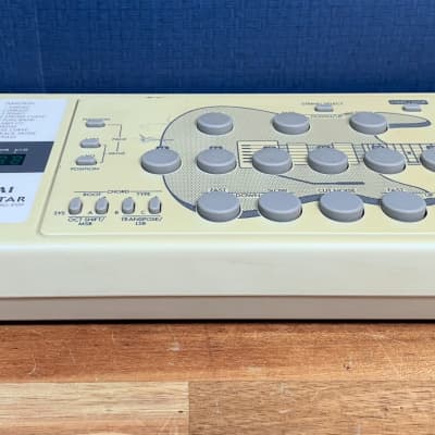 珍品！Kawai ALG-30 Alliguitar Kawai ALG-30 Alliguitar MIDI Guitar Voicing Simulator