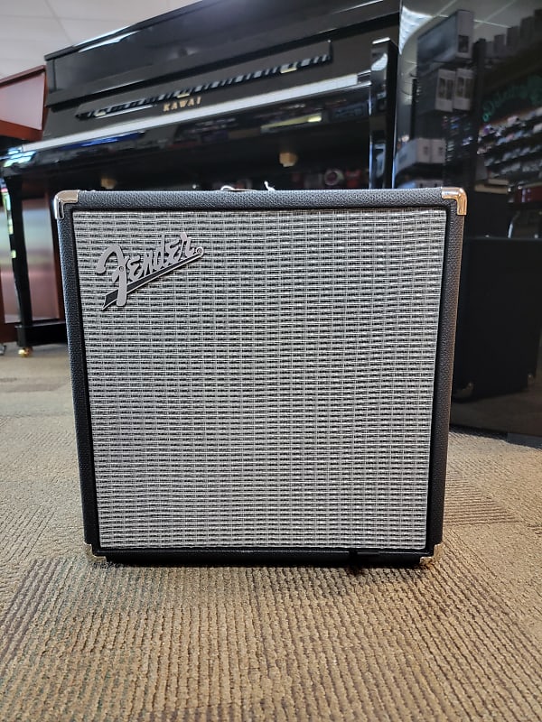 Fender フェンダー　ベースアンプ　 Rumble25 (V3)　25W Amazon.com: Fender Rumble 25 V3 Bass Amplifier, Bass Combo