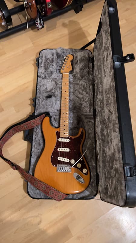 Fender American Deluxe Stratocaster 2011 - 2016 | Reverb Canada