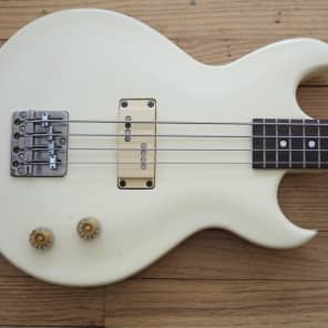Aria Pro II CSB-450 Medium Scale Bass 1982 White Set Neck 32