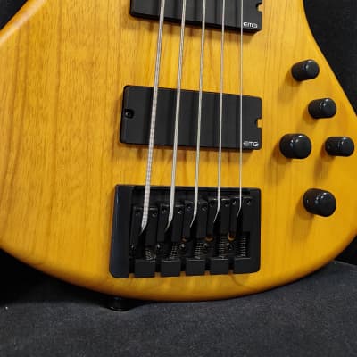 SCHECTER Bassgitarre, Session Stiletto 5, Aged Natural Satin image 3