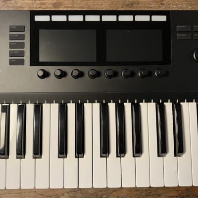Native Instruments Komplete Kontrol S61 Mk2 2010s - Black image 3