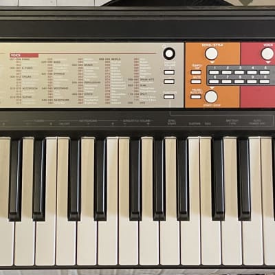 Yamaha Psr f50