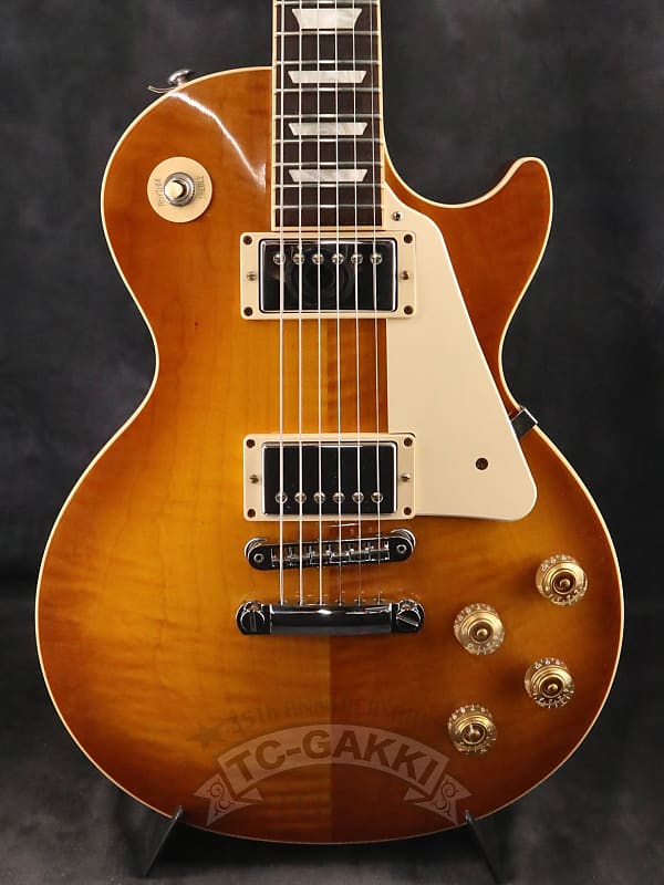 ギブソンレスポールトラディショナルプラス2016Tハニーバースト Gibson Les Paul Traditional Honey Burst 2016 | The Music Zoo
