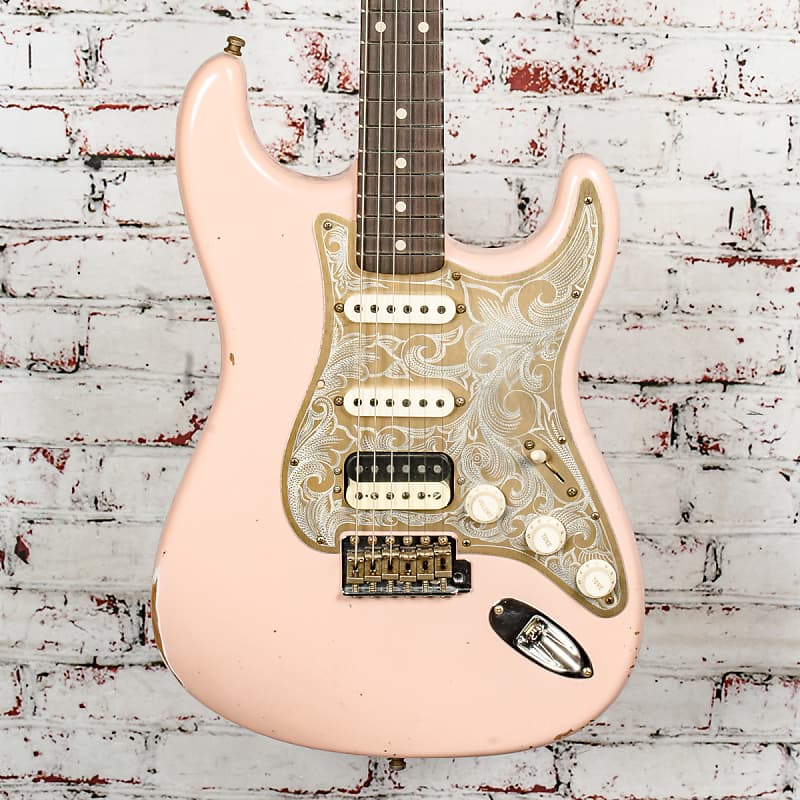 Fender - Custom Shop Limited Edition Tyler Bryant Signature "Pinky" - Stratocaster® Electric Guitar - Relic® - Aged Shell Pink - w/ Hardshell Case - xB077 (USED) image 1