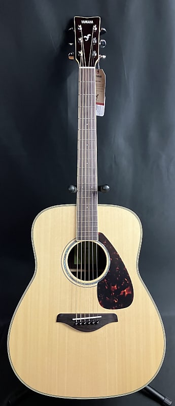 Yamaha FG830 Solid Top Dreadnought Acoustic Guitar Gloss Natural