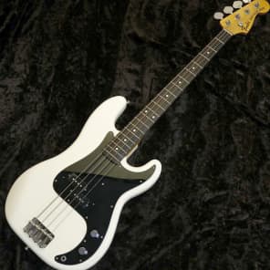 Fender Japan '70 reissue Precision Bass PB70-US Olympic