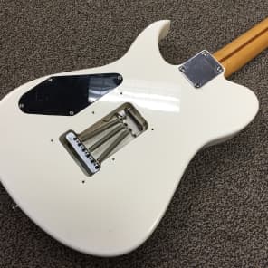 Squier Bullet 1 1986 White made in Japan image 7