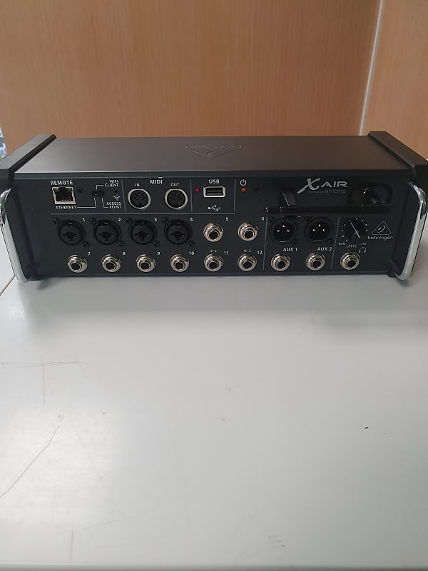 Behringer X Air XR12 12-Input Tablet-Controlled Digital Mixer 2015 - Present - Black image 1