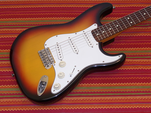 Fernandes Stratocaster Sunburst Strat Early 1980s Vintage Made in Japan MIJ  CIJ Burny RST FST