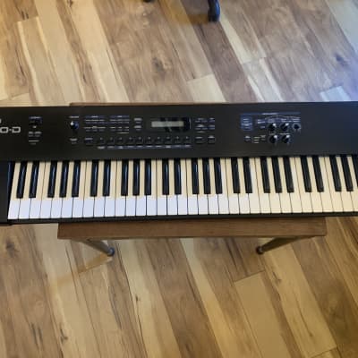 Roland Juno D 61-Key Synthesizer