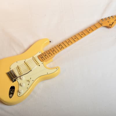 Fender ST-72 YM Yngwie Malmsteen Signature Stratocaster MIJ 1994 - 1999 - Vintage White image 2