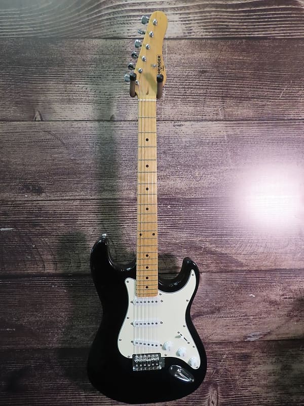 Behringer Strat Electric Guitar (Edison, NJ) Reverb