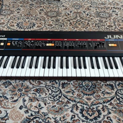 Roland Juno-6 61-Key Polyphonic Synthesizer 1982 - 1984 - Black (serviced / warranty)