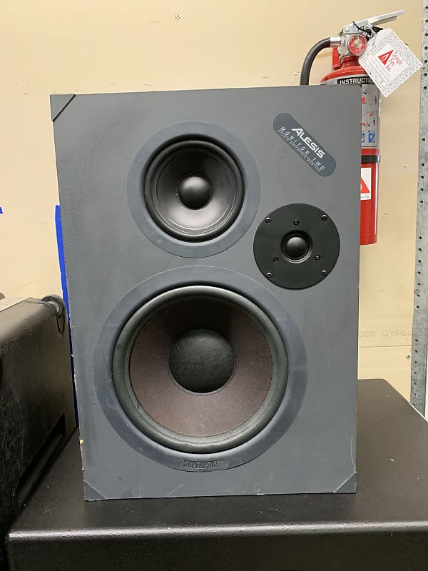 Alesis Monitor Two Reverb