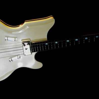 National VAL PRO "85"  1961 White. RES-O-GLAS. Extremely Rare. Great Condition. Tone image 4