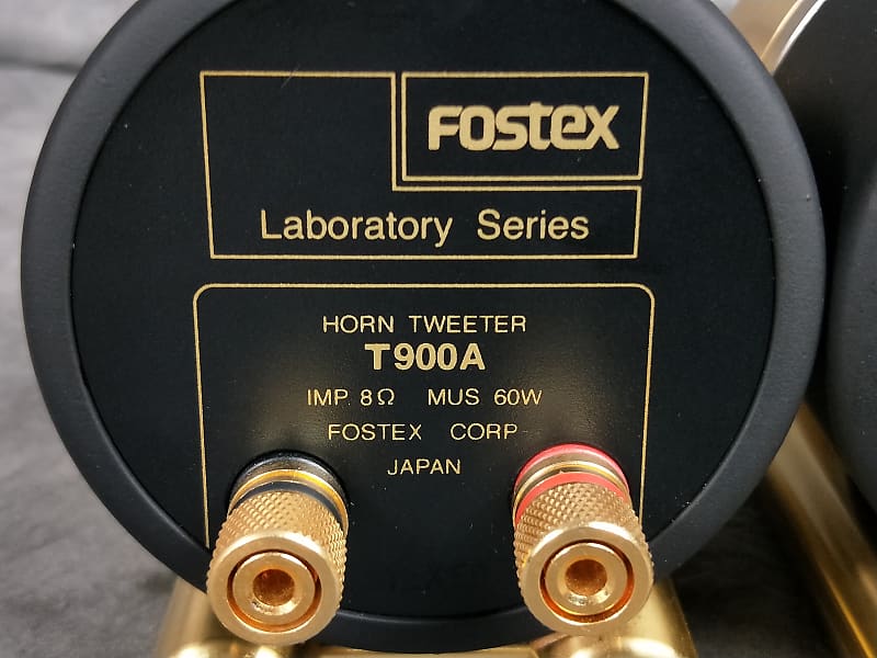 Fostex T900A Laboratory Series Horn Tweeter Pair In Excellent Condition