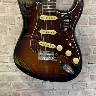 Fender American Professional II Stratocaster with Rosewood Fretboard - 3-Color Sunburst (King Of Prussia, PA) image 2