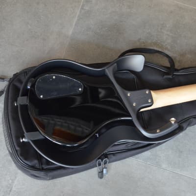 VOX Starstream Bass black*fine medium scale instrument=perfect for the guitar player or the bass lady! Sounds/plays/looks/feels great!Comes with a  quality gigbag*very lightweight 2.9kg*rare model*brand new* image 6