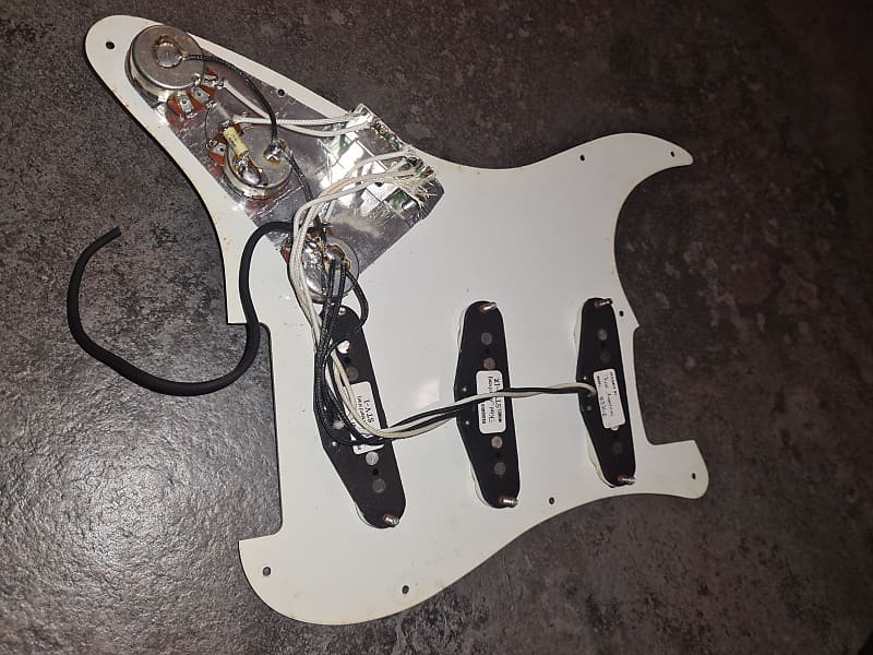 Fender 62 Stratocaster loaded pickguard 1990s SSS Kent Armstrong 
