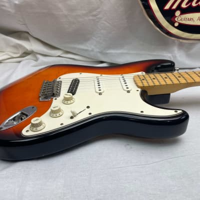 Fender Standard Stratocaster Guitar with humbucker in bridge position 1996 - 3-Color Sunburst / Maple fingerboard image 7