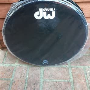 Dw 22 bass drum head hot sale