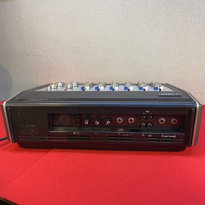Yamaha EM-70 6 channel mixer with built in reverb, Aux in