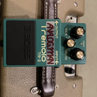 Boss TR-2 Tremolo w/ XTS Mod | Reverb