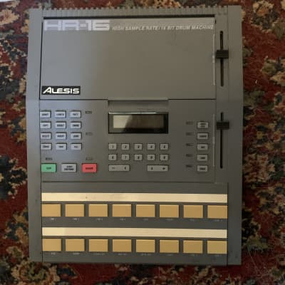 Alesis HR-16 High Sample Rate 16-Bit Drum Machine 1980s With Gig Bag Manual and Case Candy image 2