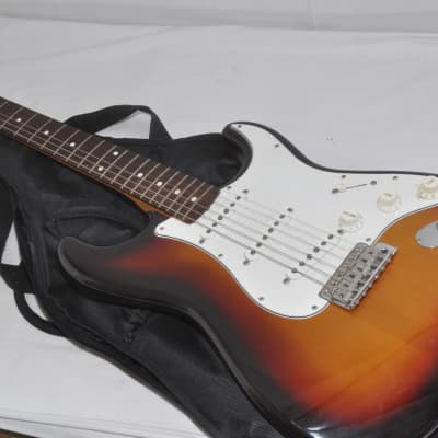 Fender STRATOCASTER Electric Bass Guitar with soft case Ref. No.5819 image 1