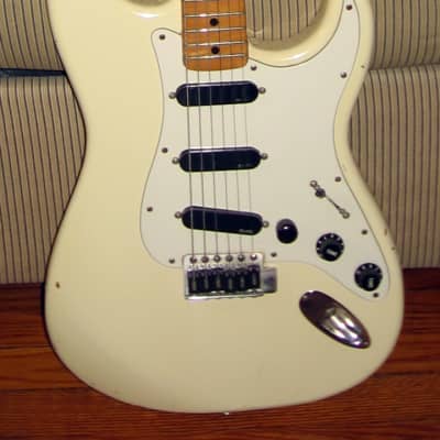 Carlo Robelli FUJIGEN Custom Stratocaster 1975 Olympic White Electric Guitar image 2