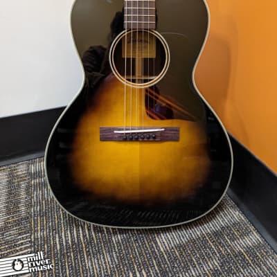 Eastman E20OOSS Slope Shoulder OO Acoustic Guitar Sunburst w/ Hardshell Case image 6