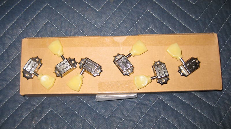 Kluson Deluxe Series Tuning Machines (3 per side) | Reverb