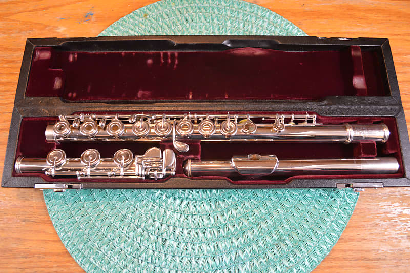 Yamaha YFL-684 Silver Flute – DC Sax