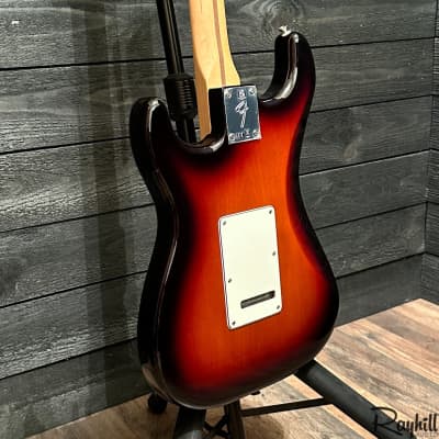 Fender Player Series Stratocaster Maple Fingerboard MIM Electric Guitar Sunburst image 4