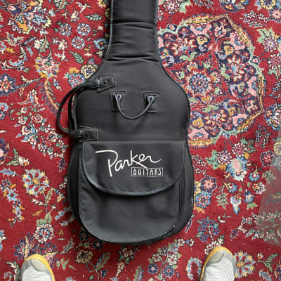 Parker Fly Levys Gigbag NOS super rare! Fits MusicMan Luke I&II, Silhouette image 2