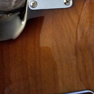 Fender American Ultra Luxe Stratocaster with Maple Fretboard 2021 - Present - 2-Color Sunburst image 8