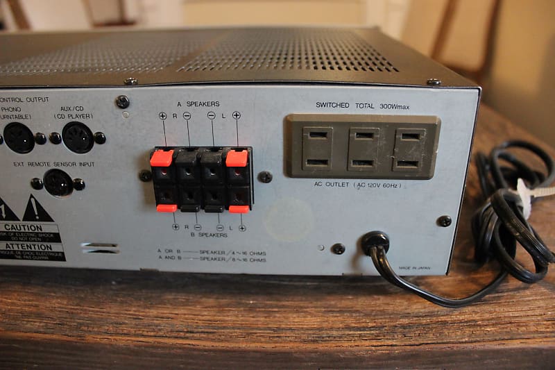 Luxman R-406 Receiver with Remote Control