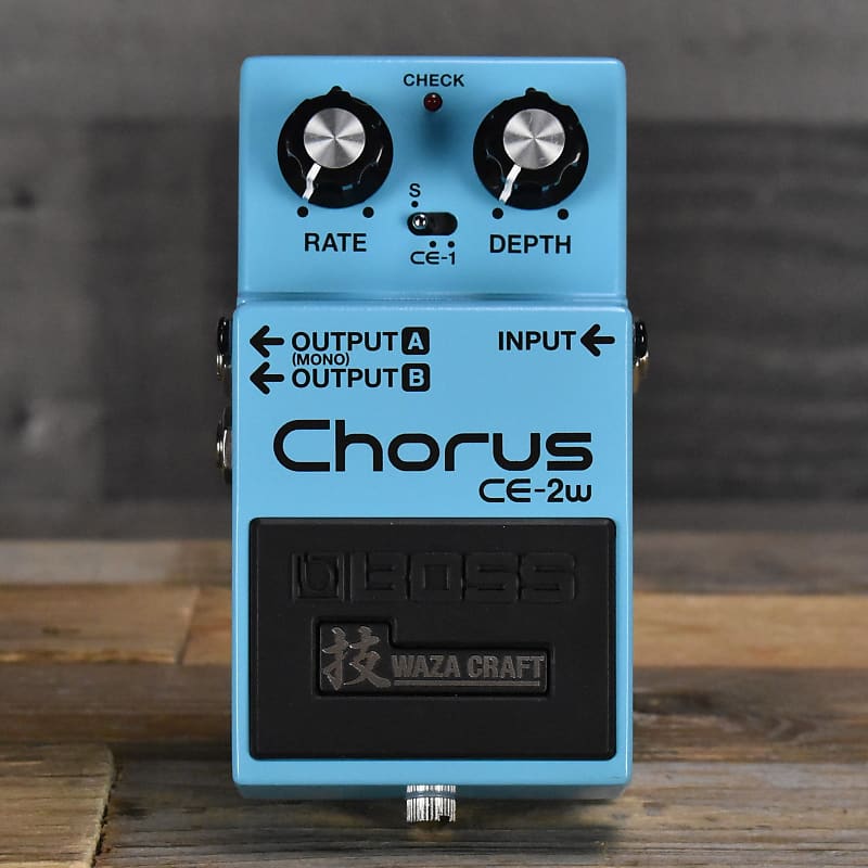 Boss CE-2w