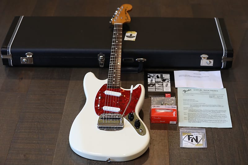 Fender Traditional Series 60s Mustang Solid Body Electric Guitar Olympic White + OHSC image 1