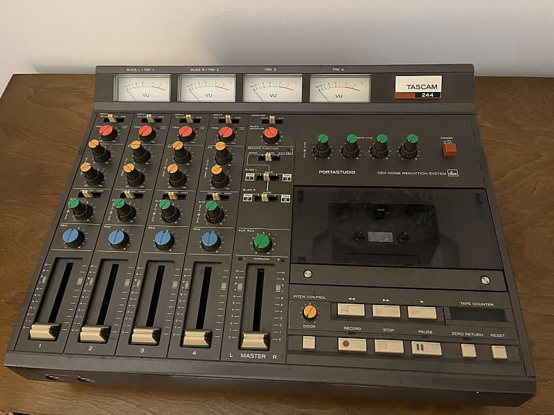 TASCAM 244 PORTASTUDIO 4Track カセットMTR TASCAM 244 Portastudio TEAC MTR Multitrack Cassette Tape