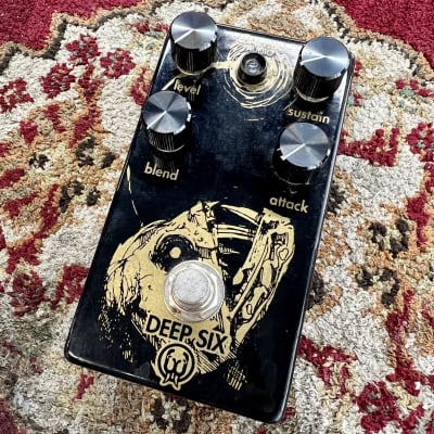 Walrus Deep six compressor Limited Edition Black/Gold for sale