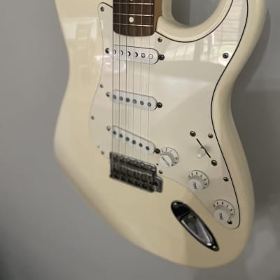 Fender Mexico Classic Series 70's Stratocaster Olympic White | Reverb