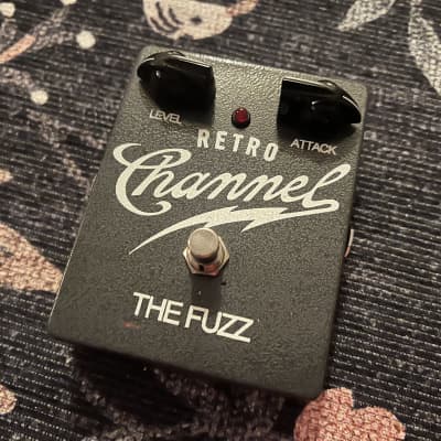 Retro Channel The Fuzz The Fuzz Tonebender MkII Mk2 2000s