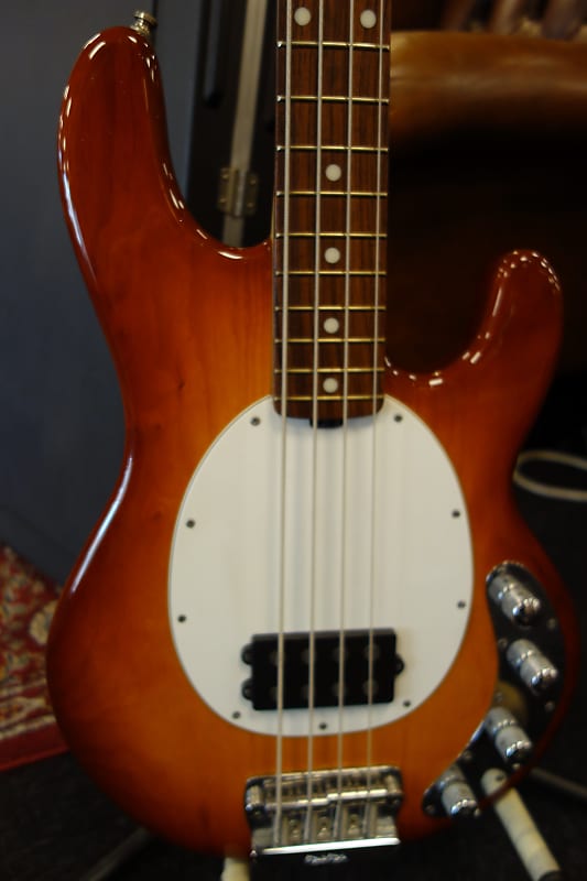 Music Man StingRay 3 EQ H Honey Burst OHSC