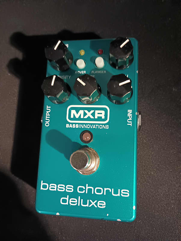 MXR M83 Bass Chorus Deluxe