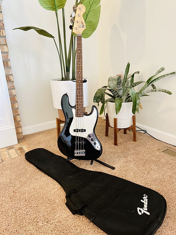 Squier Affinity Jazz Bass 2004 - 2018 - Black